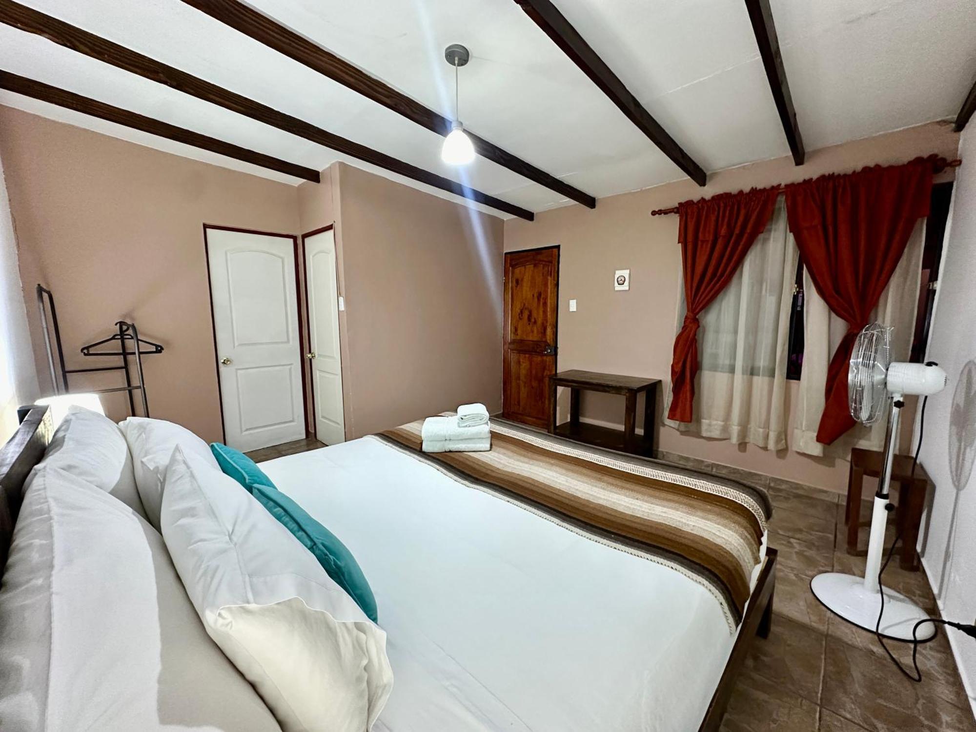 Hostal Qachi Chentura サン・ペドロ・デ・アタカマ エクステリア 写真