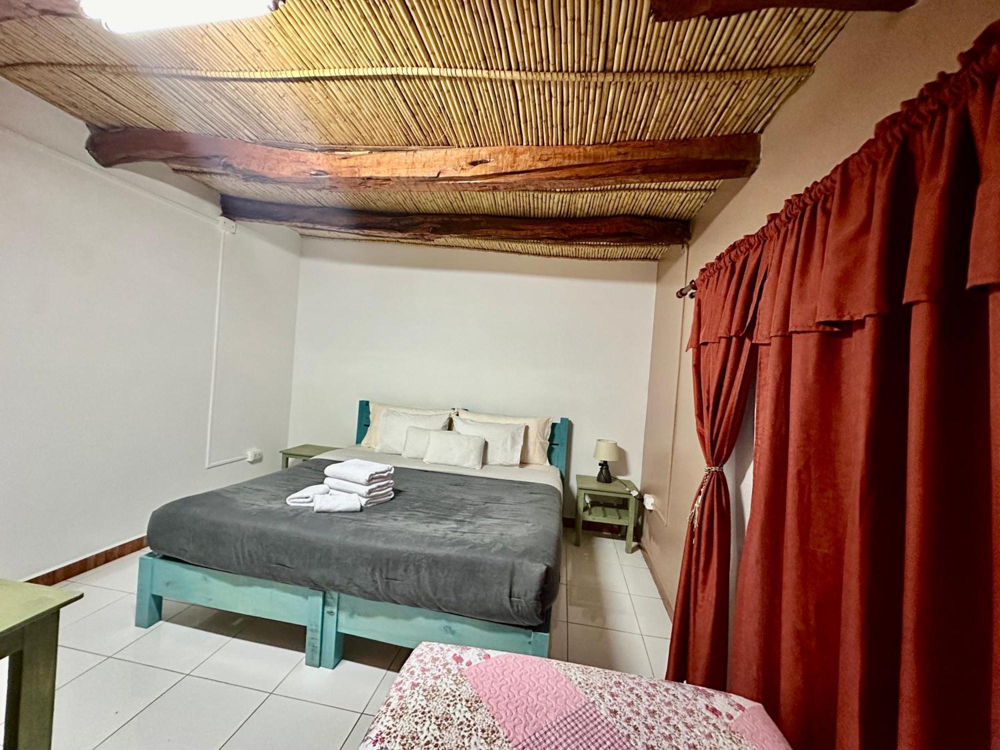 Hostal Qachi Chentura サン・ペドロ・デ・アタカマ エクステリア 写真